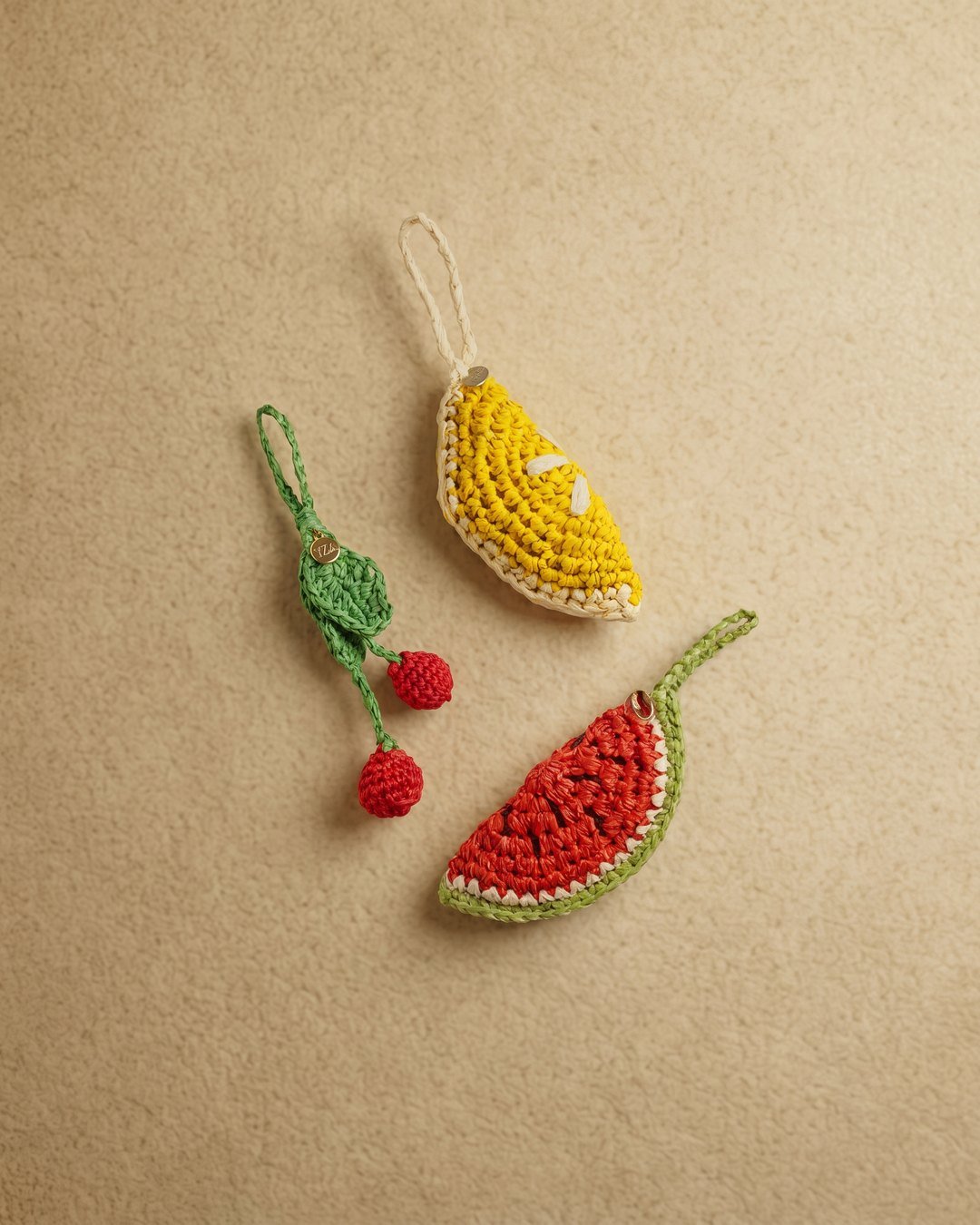 Trio de charms fruits en raphia YZA — cerise, citron, pastèque